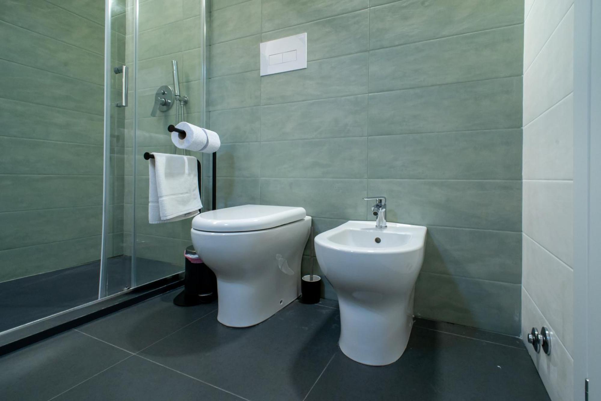 Affittacamere Mani - Camere Con Bagno Privato Джела Екстер'єр фото