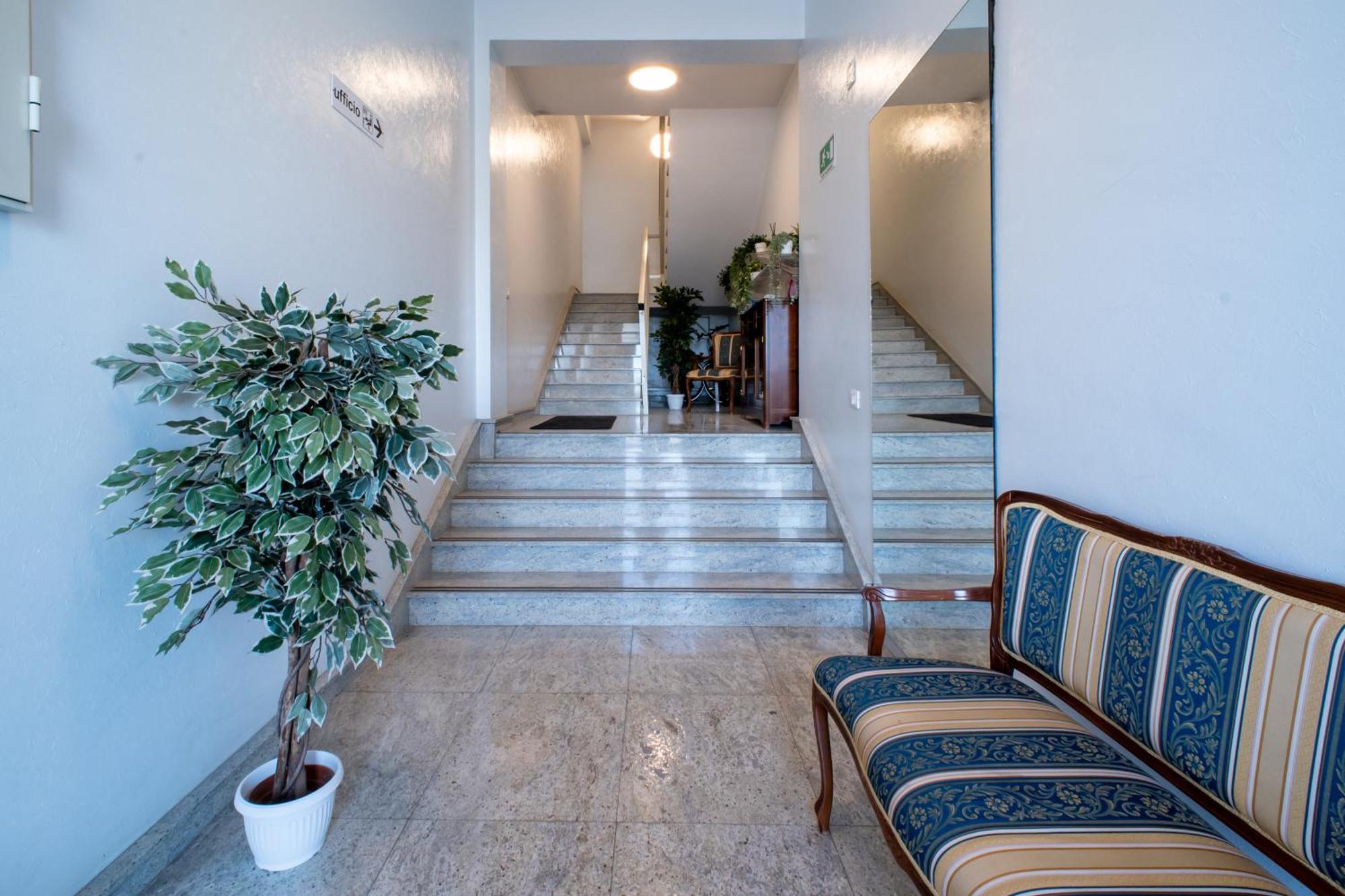 Affittacamere Mani - Camere Con Bagno Privato Джела Екстер'єр фото